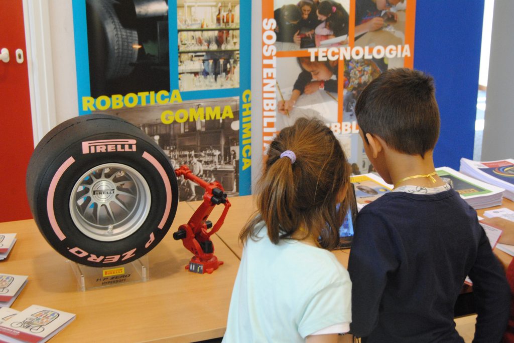 Mechanical Eyes and Digital Robots: The Pirelli Foundation at the 12th Festival of Educational Robotics