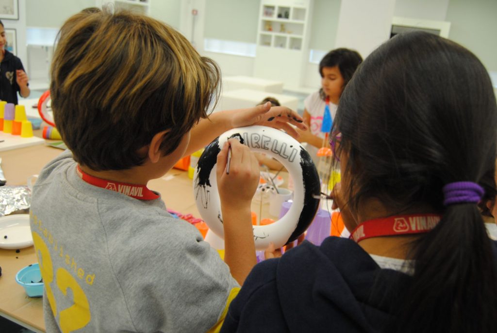 Robotics, Advertising, Road Safety, Internationalism<br> A Year of Pirelli Foundation Educational Year