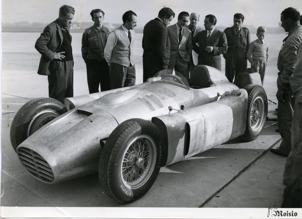 Pirelli and Lancia:<br> Speed and Elegance