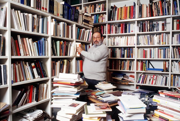 La Milano di BookCity e delle buone letture e le case high tech in cui scompaiono le librerie