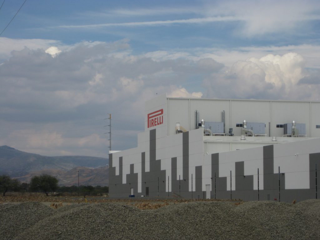 Pirelli in Messico,<br> fabbrica di cultura