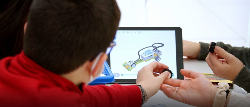 Fondazione Pirelli Educational: un anno alla scoperta del “mondo oltre la gomma”