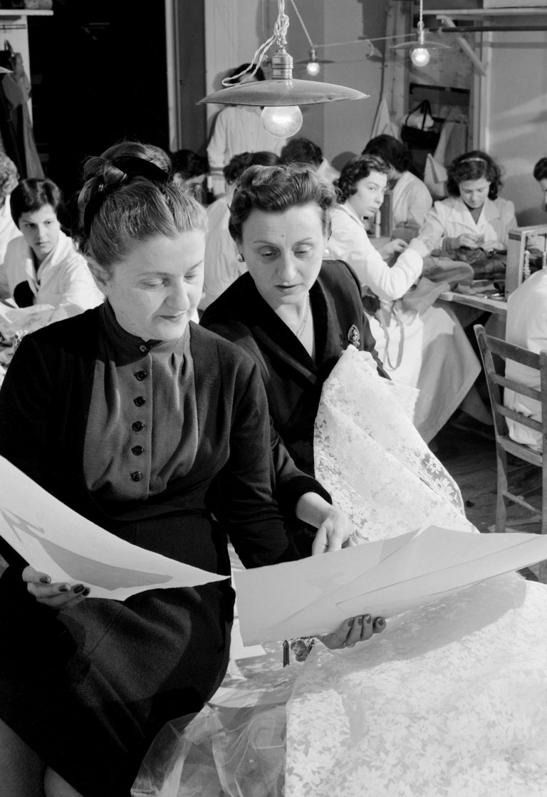 È tempo d’eleganza, intelligenza e gentilezza per la moda e le imprese, ma anche per la buona politica