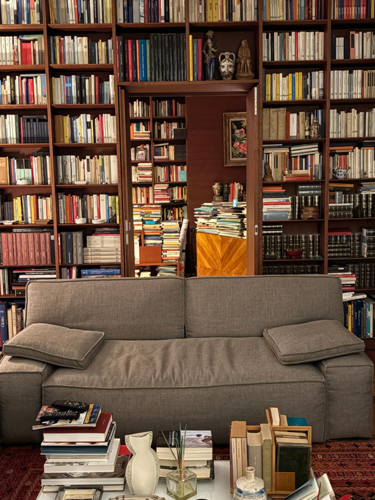 Un viaggio tra i libri per capire la crisi di Milano e costruire risposte né giustizialiste né populiste