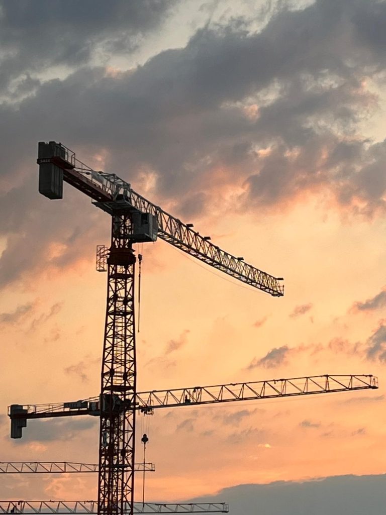 Lo skándalon di Milano e la necessità di un Piano Casa per ceti medi e studenti